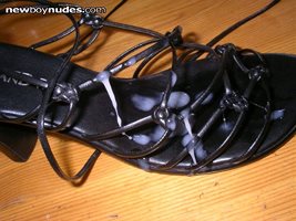 who like to do the same with my wife's strappy sandals