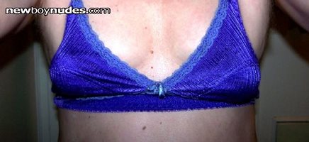 trying on my pretty blue bra, hope you like it.