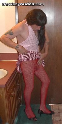 I love fish net hoes with no panties!!! Naughty comments or PM's are welcom...