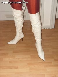 do you like the white boots?