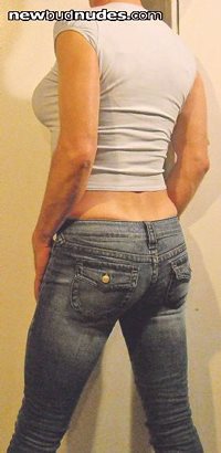 …of course with tight jeans, you want a tight slutty top to show off with!