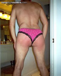 Submissive Botttom looking to meet an older Dominant and aggressive Daddy t...