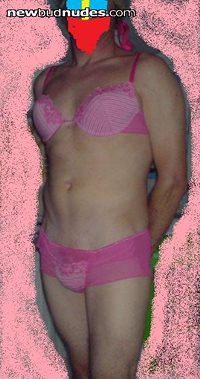 looking to meet sum new gf's... im sweet but can be naughty hehehe xx