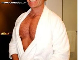 looking for experienced stud to take me to a sauna. i am new to this.  keen...