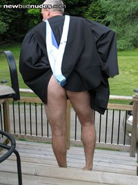 grad pic,,they said it was going to be hot....