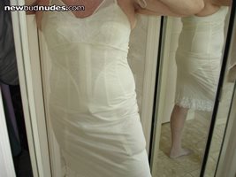 Bustier and lacy white slip