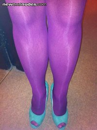 pink tights/pantyhose & blue suede heels