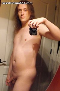 I enjoy showing off naked for you! Do you like seeing me nude? PM me and le...
