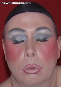 Make-up whore!