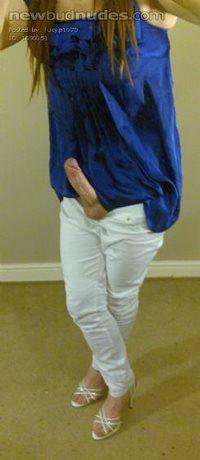 Lucy in blue top, white jeans and strappy heels!!!