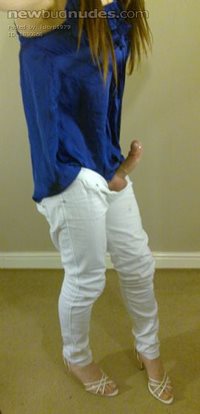 Lucy in blue top, white jeans and strappy heels!!!