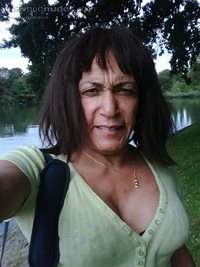 Pippa brunette, strolling by The Itchen in Riverside Park
