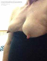 Who likes man tits