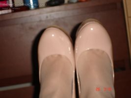 nylons and heels mmmmmmmmm