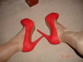 god i love nylon sex with my heels on would you like to cum on my legs and ...