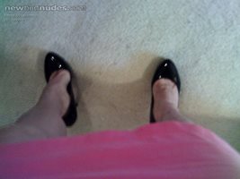 legs and pink skirt