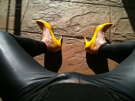 Shinny leggins and heels, they feel so so good, want someone to play with m...