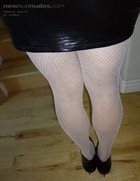 FISHNETS AND HEELS AGAIN