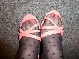 Pink heels and toe nails