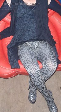 Sissys New TIGHTS    LOVE ALL YOUR COMMENTS, VOTES & PM'S THEY INSPIRE ME T...