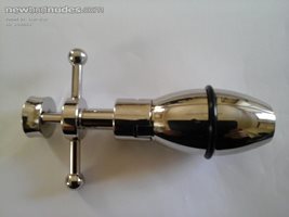 New toy just arrived expanding lockable butt plug, can't wait to have it lo...