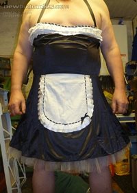 me feeling sexy in a maids dress
