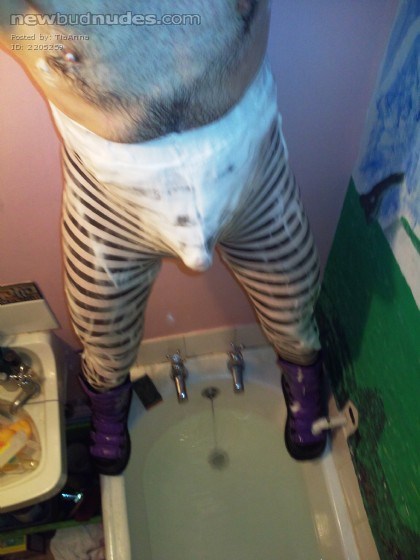 I am totally soapy and wet in my hooped tights while wearing my chunky goth boots; I am getting a HUGE hard-on and my tights are near to bursting!