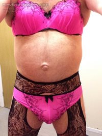 Looking for mutual first time CDs for photos and wanking please pm or comme...